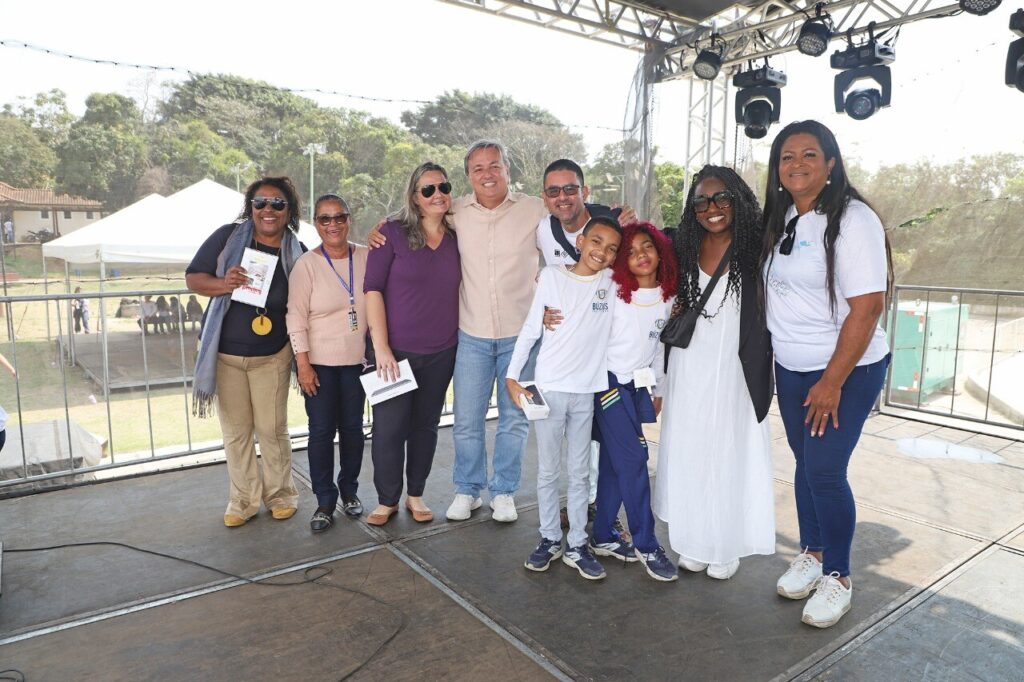 Prefeito Alexandre Martins participa da abertura da Festa Literária na