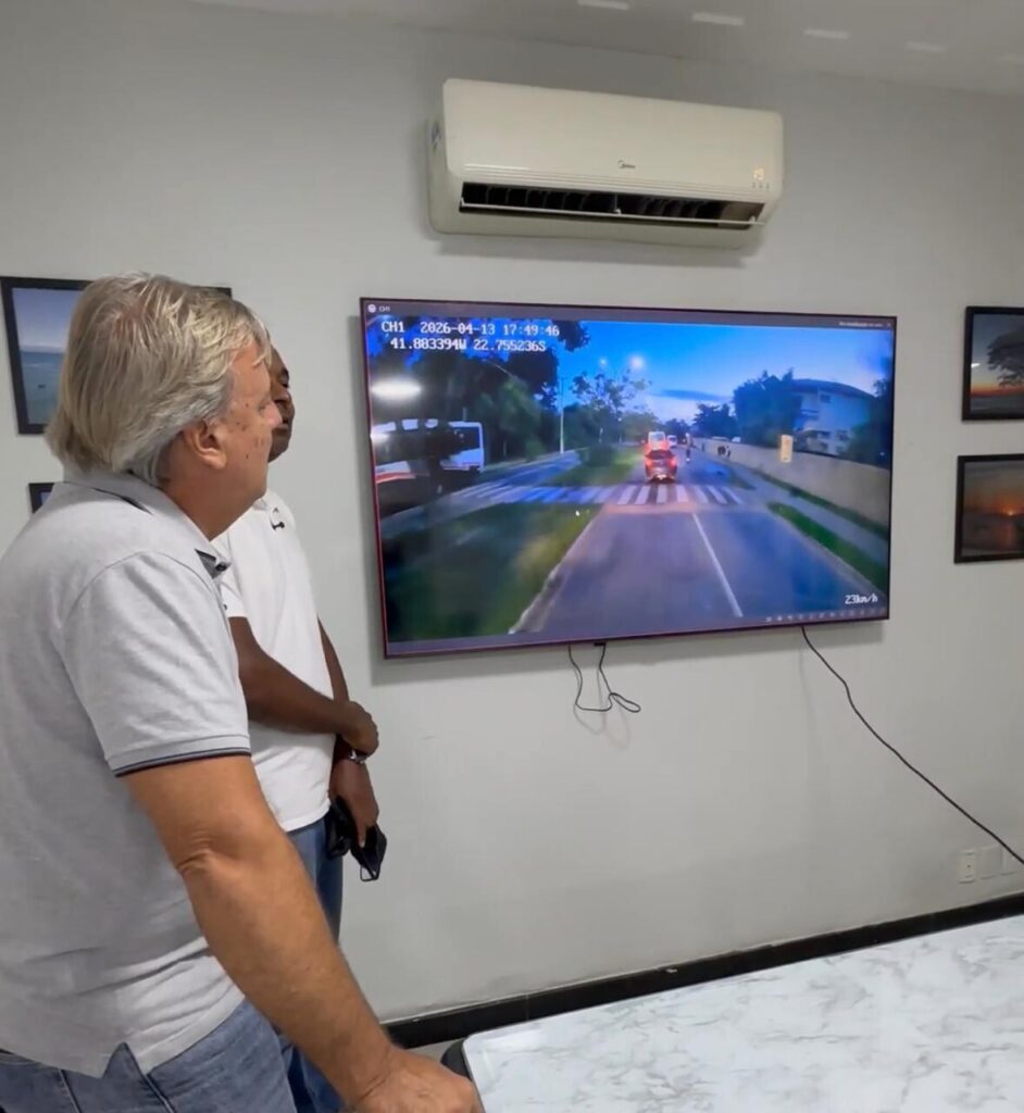 PREFEITURA DE BÚZIOS RECEBE PRIMEIROS CAMINHÕES DA NOVA FROTA DE COLETA DE LIXO WhatsApp Image 2026 04 13 At 19.29.58 942x1024