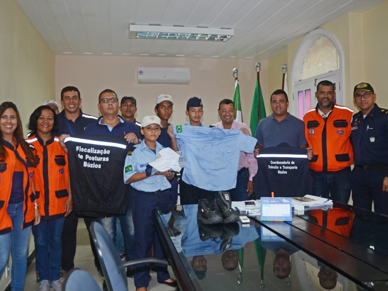 Entrega de uniformes postura e Gm mirim 034