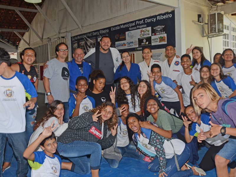 Jiujitsu na escola 142