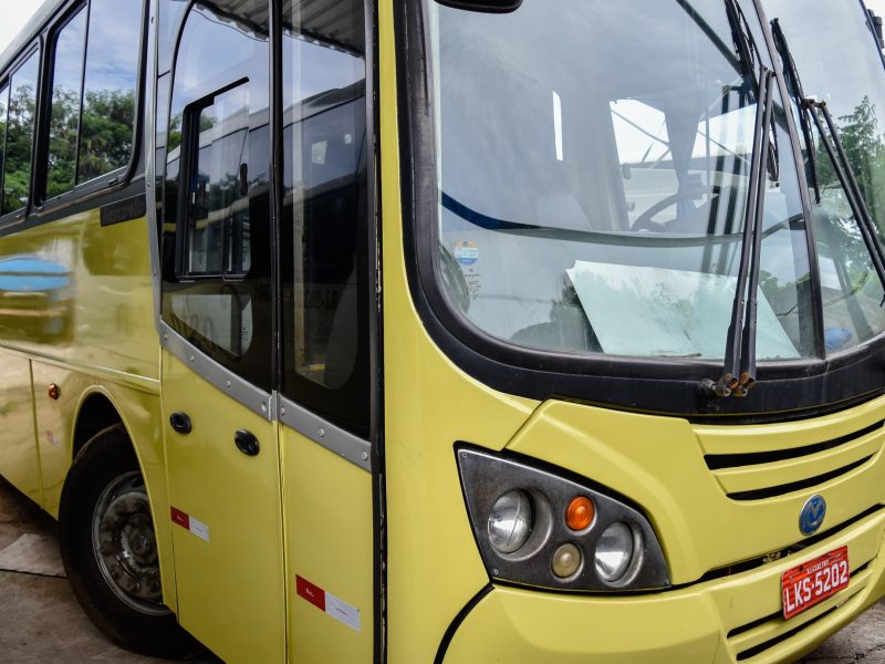 Ônibus Universitário