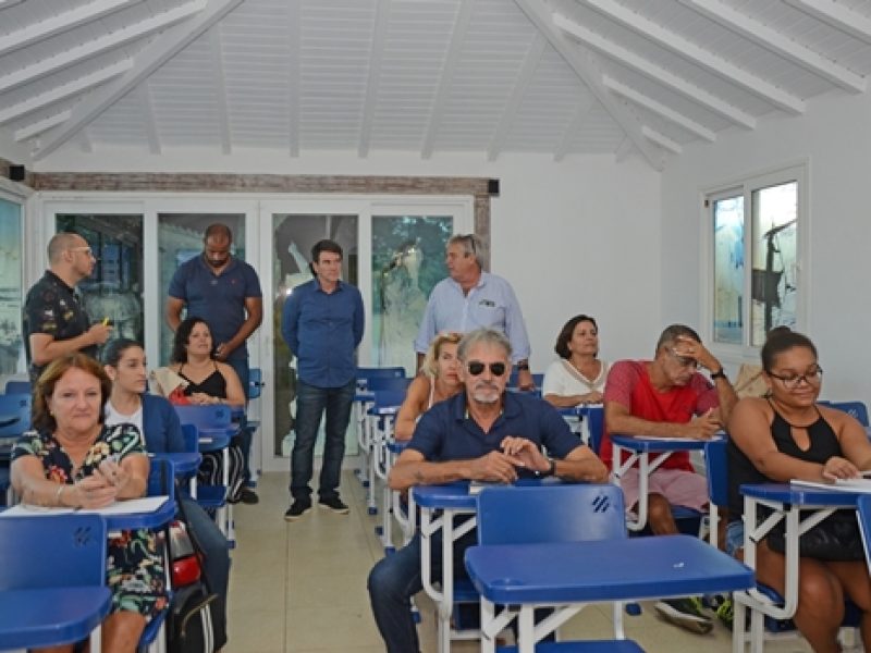Começam as aulas do Centro de Idiomas de Búzios
